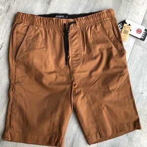 Men’s size medium casual Element shorts NWT